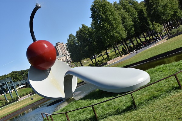 Minneapolis-Spoonbridge and Cherry